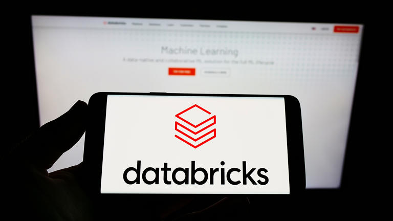 ក្រុមហ៊ុន Databricks ដែលជាក្រុមហ៊ុនទិន្នន័យ និងបញ្ញាសិប្បនិម្មិតយក្ស ដែលបង្កើតឡើងដោយប្រទេសរ៉ូម៉ានី បានប្រកាសពីការផ្តល់មូលនិធិថ្មីចំនួន ៤ ពាន់លានដុល្លារ និងការបង្កើនតម្លៃ