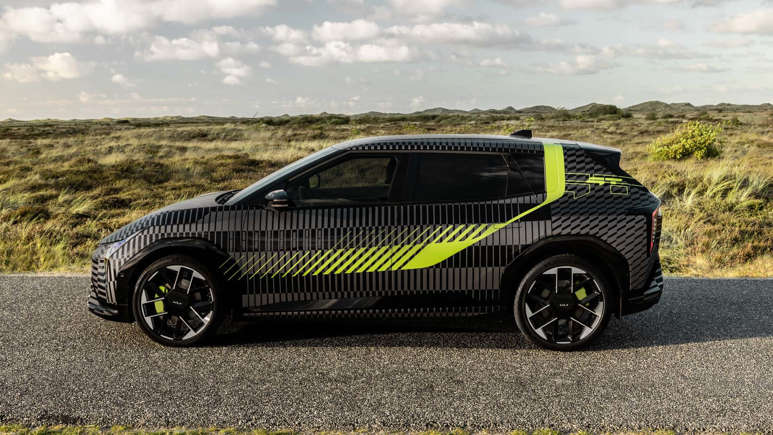 ការក្រឡេកមើលលើកដំបូងនៃរថយន្ត Tesla Model 3 Performance Fighter របស់ Kia